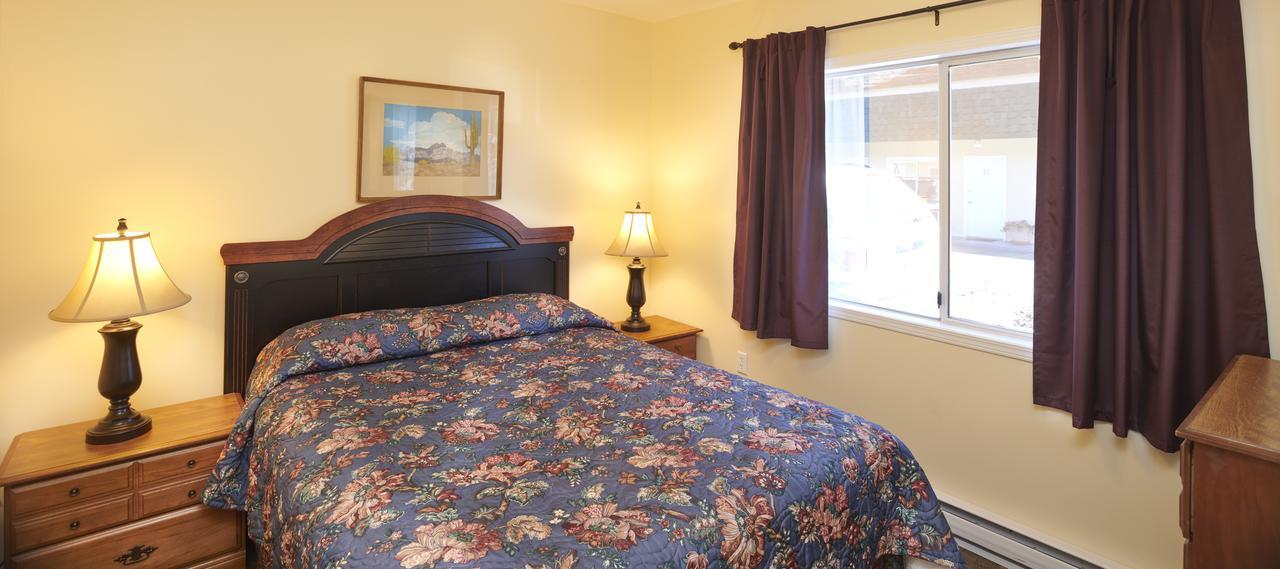Black Sea Motel Penticton Kültér fotó