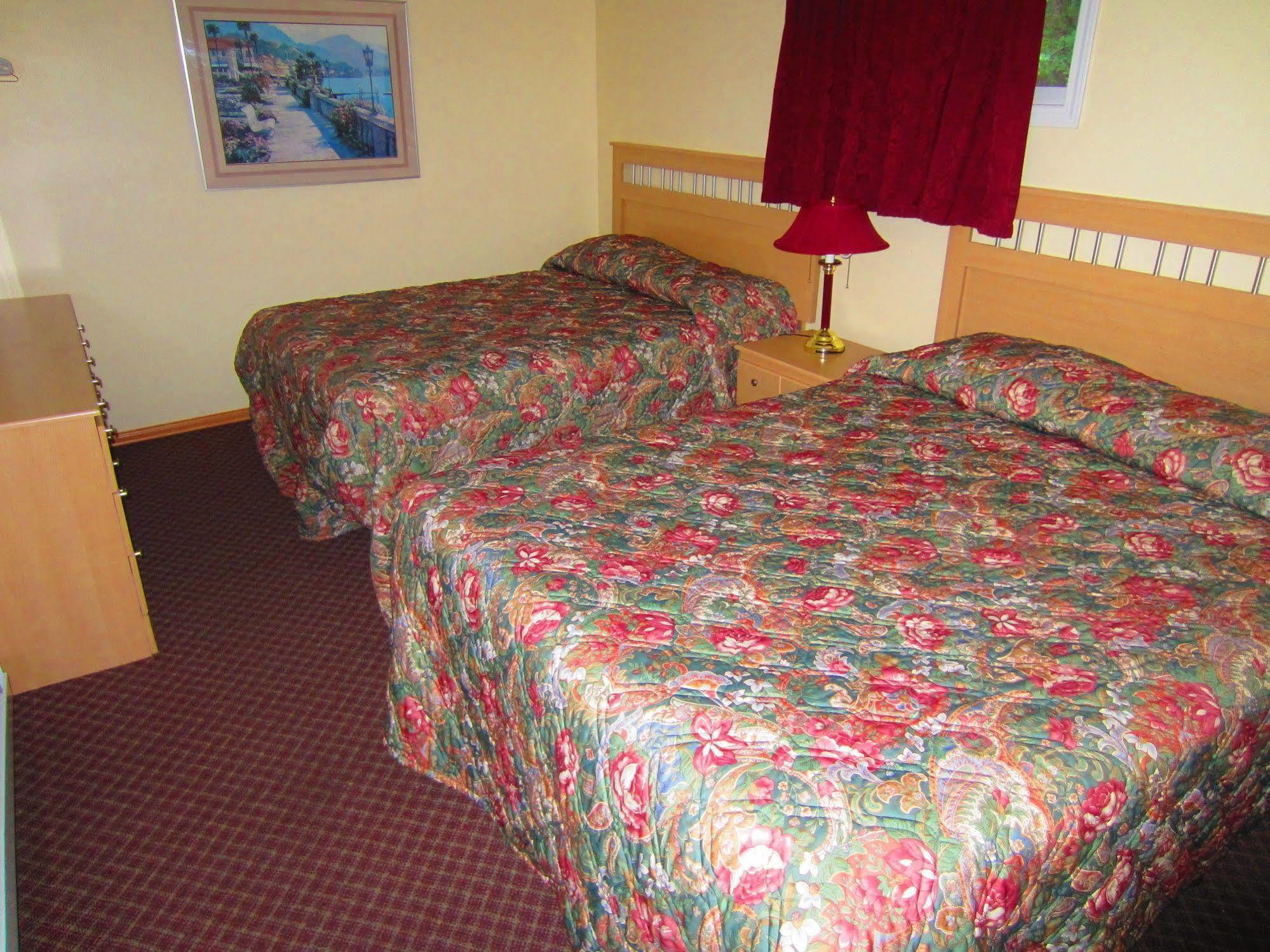 Black Sea Motel Penticton Kültér fotó