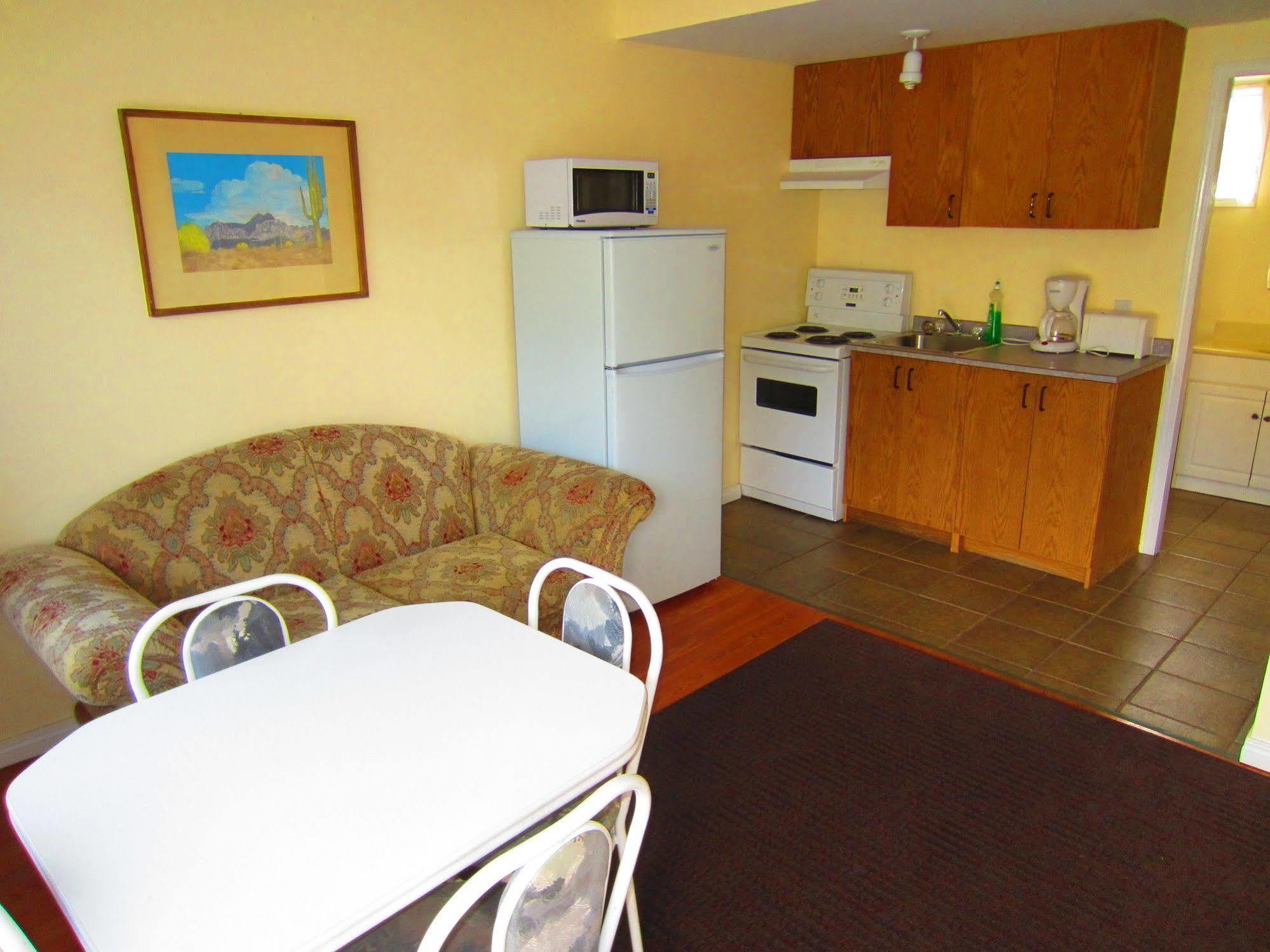 Black Sea Motel Penticton Kültér fotó